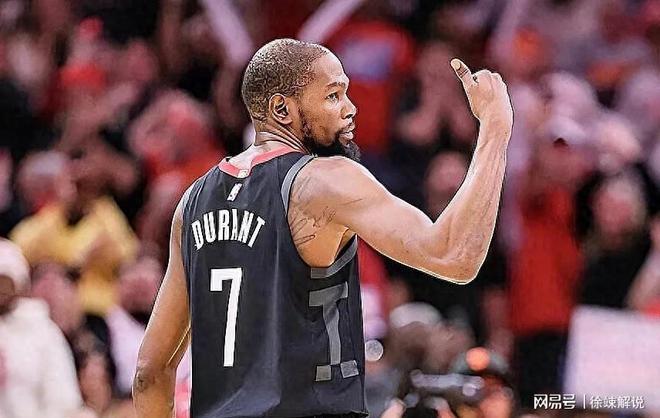 九游-杜兰特回归赛场，挺进下一轮首场状态亮眼，加拿大队观众沸腾！的简单介绍