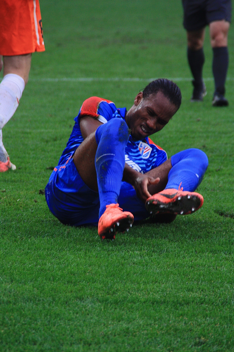 九游-姆巴佩在切尔西比赛中败北，精彩发挥引发热议！的简单介绍