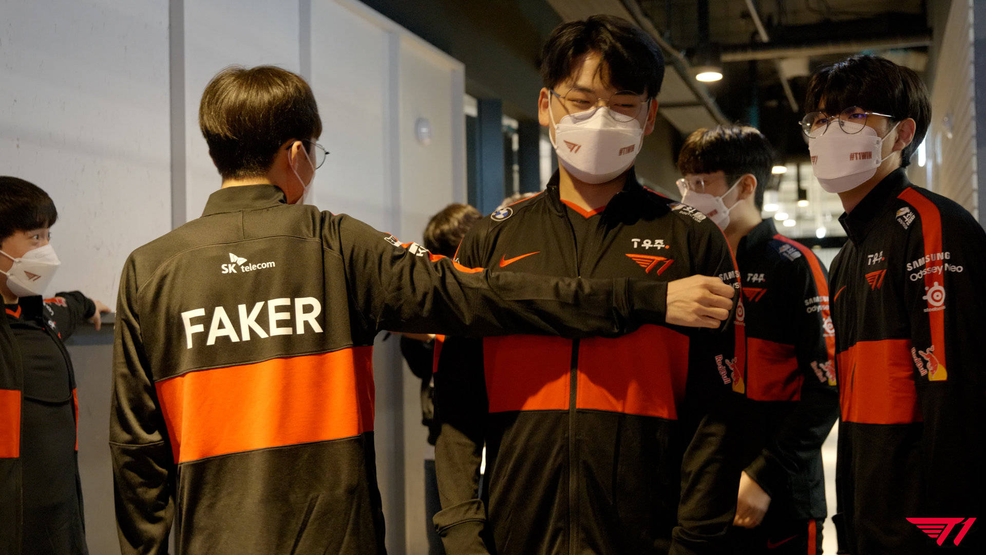 九游-包含Faker在拜仁比赛中大胜，连败引发热议！的词条